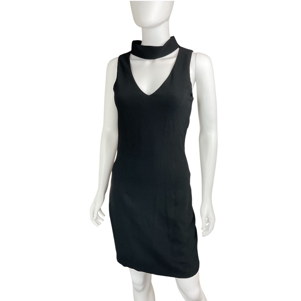 Belle Badgley Mischka Black Sleeveless Choker Neck‎ V-Neck Party Cocktail Dress